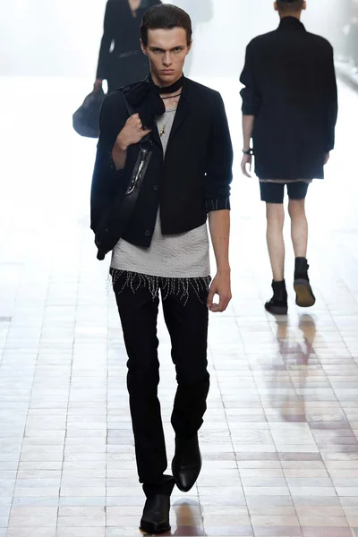 Look 7